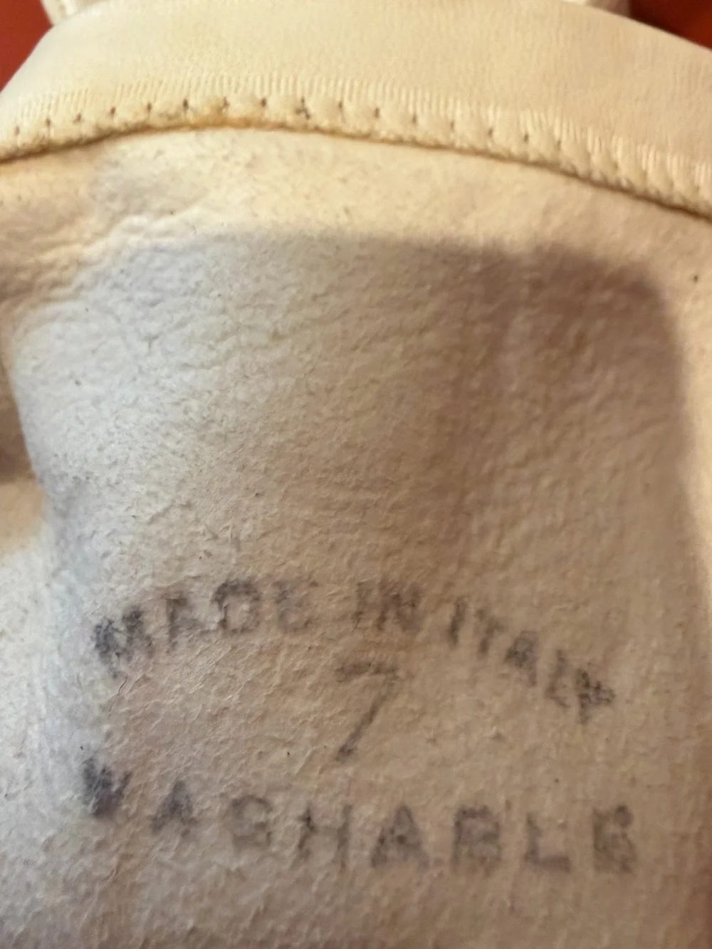 Source Unknown Off-White Leather Women's Gloves